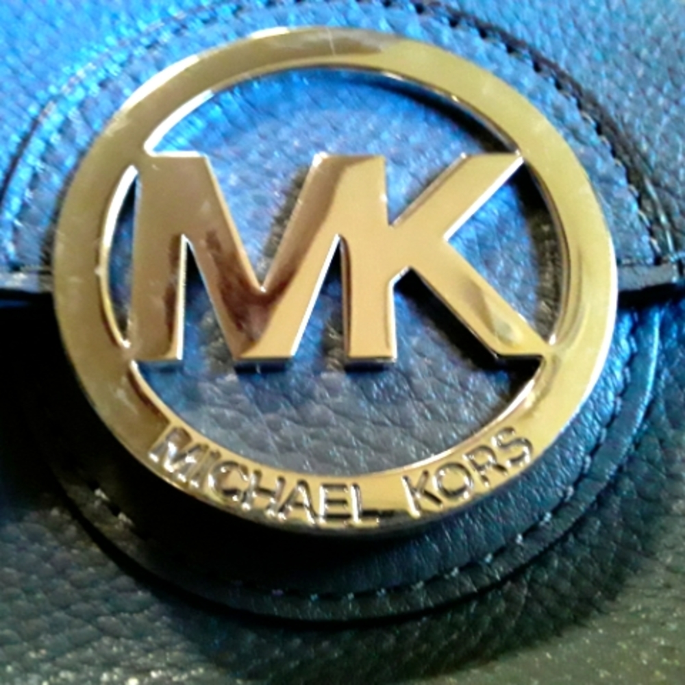MK leather purse